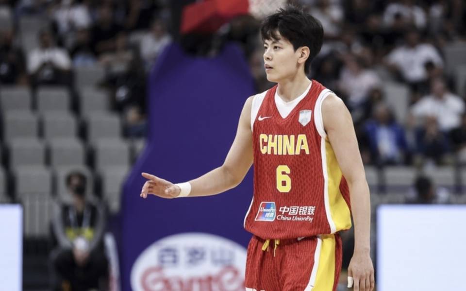 广东女篮再胜国泰人寿，杨舒予18分助力郑薇冲冠