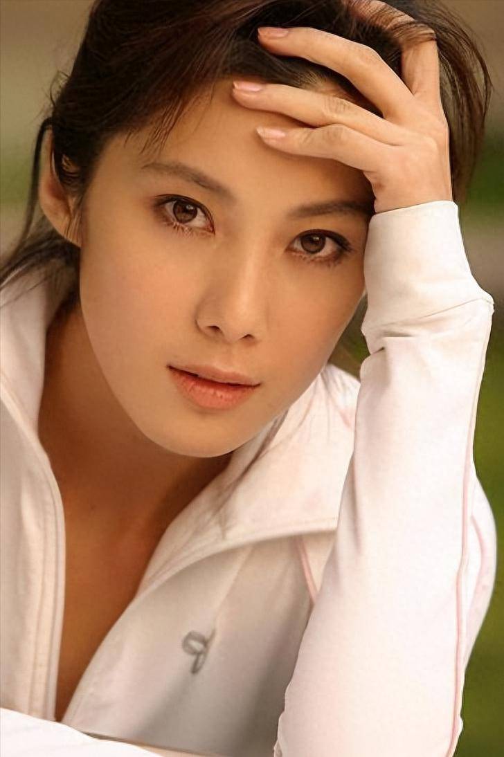 王珂:曾被称为"女版于震",现在回山东老家当主持人