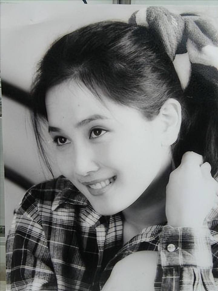 著名演员潘雨辰:与侯勇离婚后,我成了独自带女儿长大的单亲妈妈