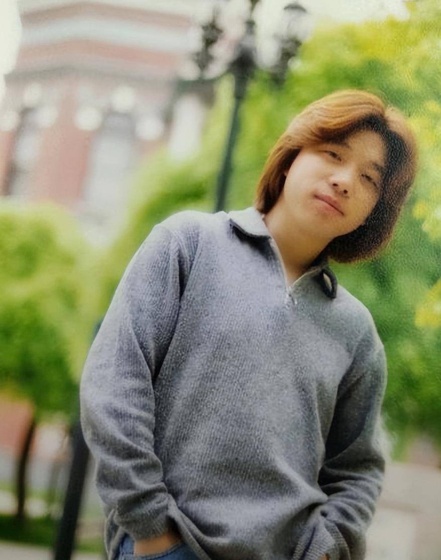 歌手郭峰的"销声匿迹",是整个乐坛的损失和悲哀