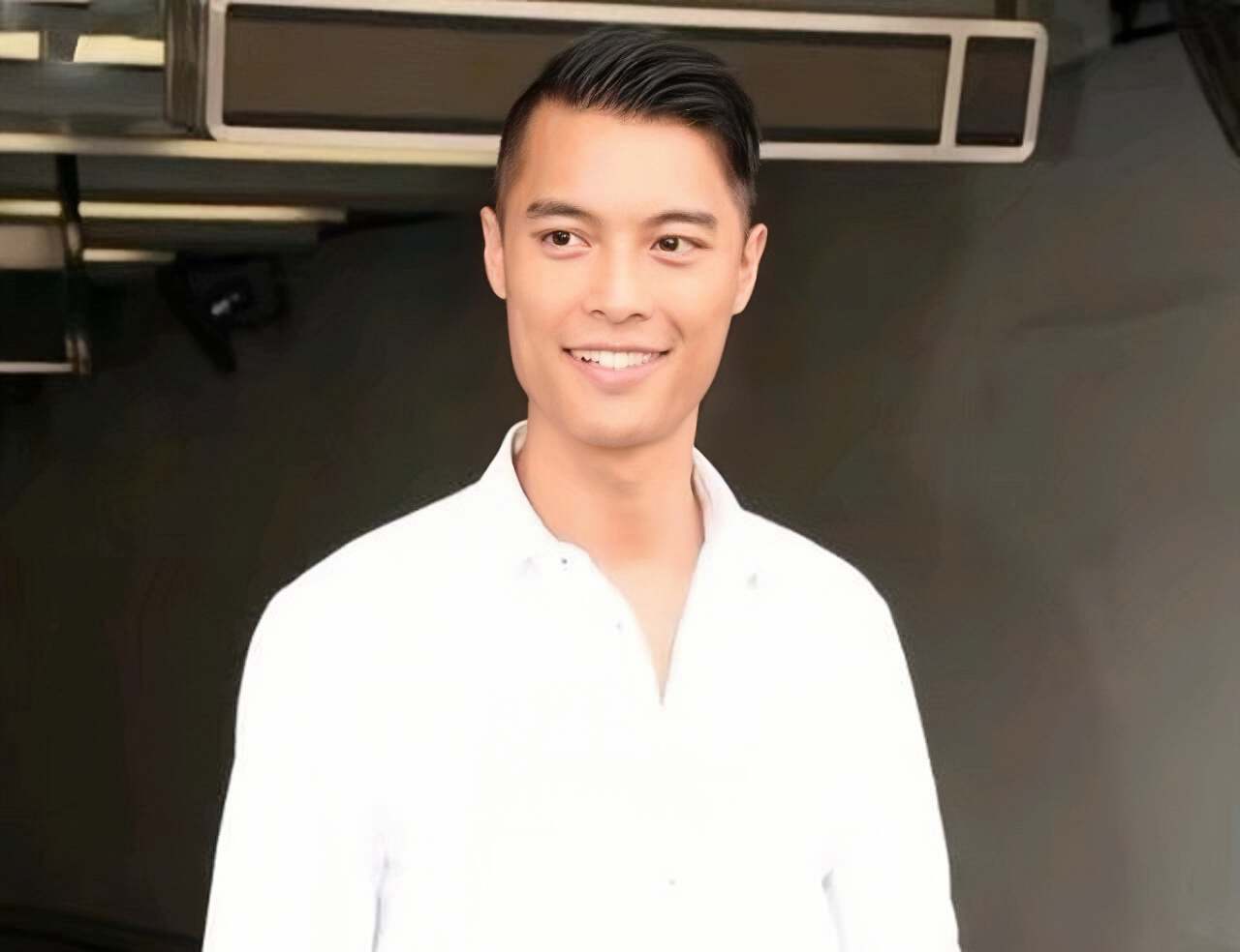 在妻子孕期出轨,事业尽毁遭提前解约