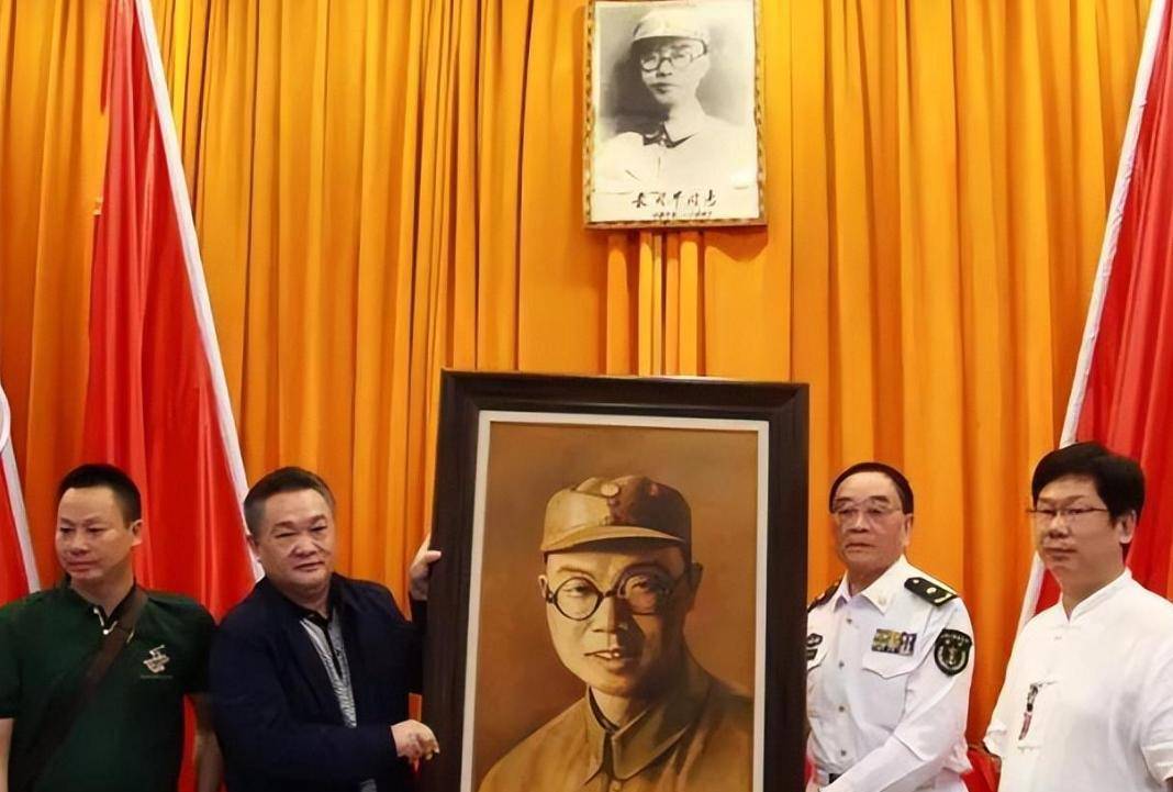 为不拖累战友举枪自尽,唯一的儿子成为国家栋梁