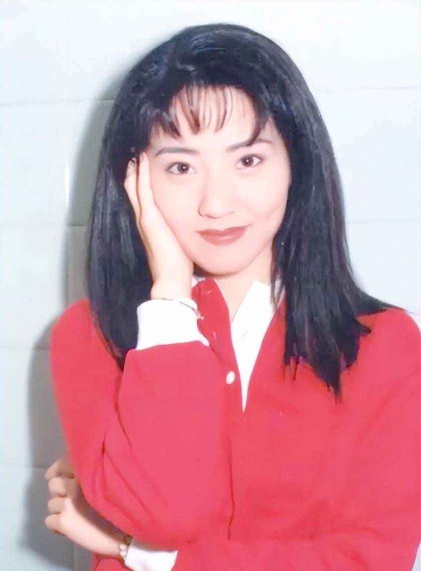 喜讯!50岁香港著名女星突然官宣结婚,已做好准备不介意当继母