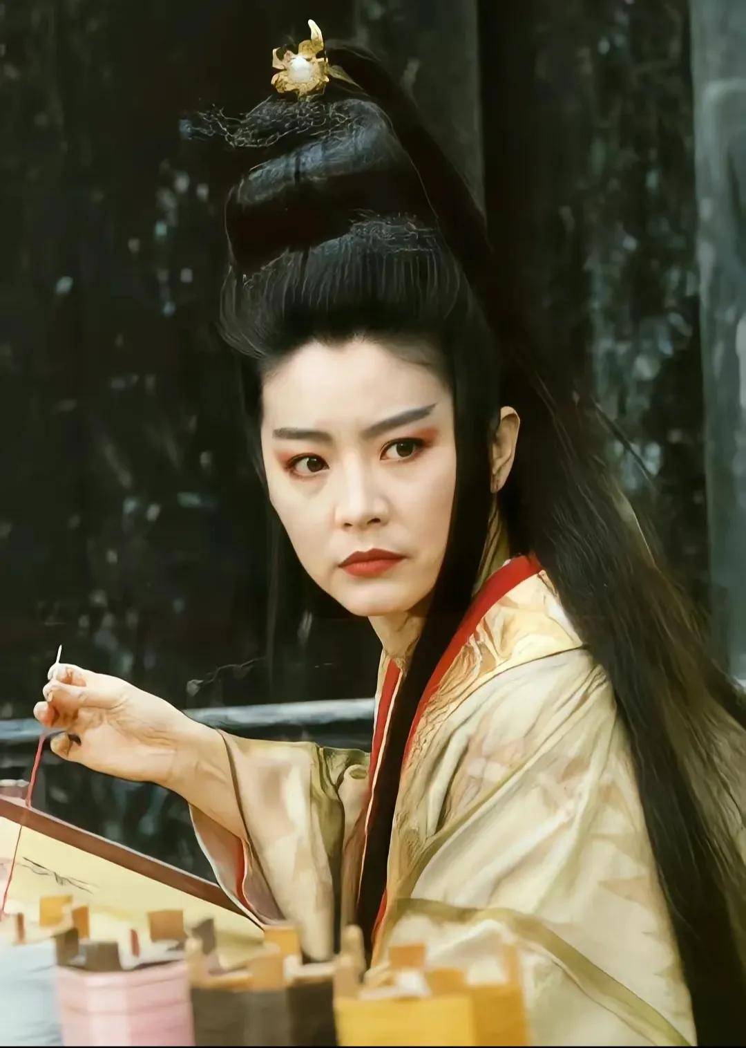 影视剧中的东方不败扮演者谁最符合原著?谁又是凑数的呢?