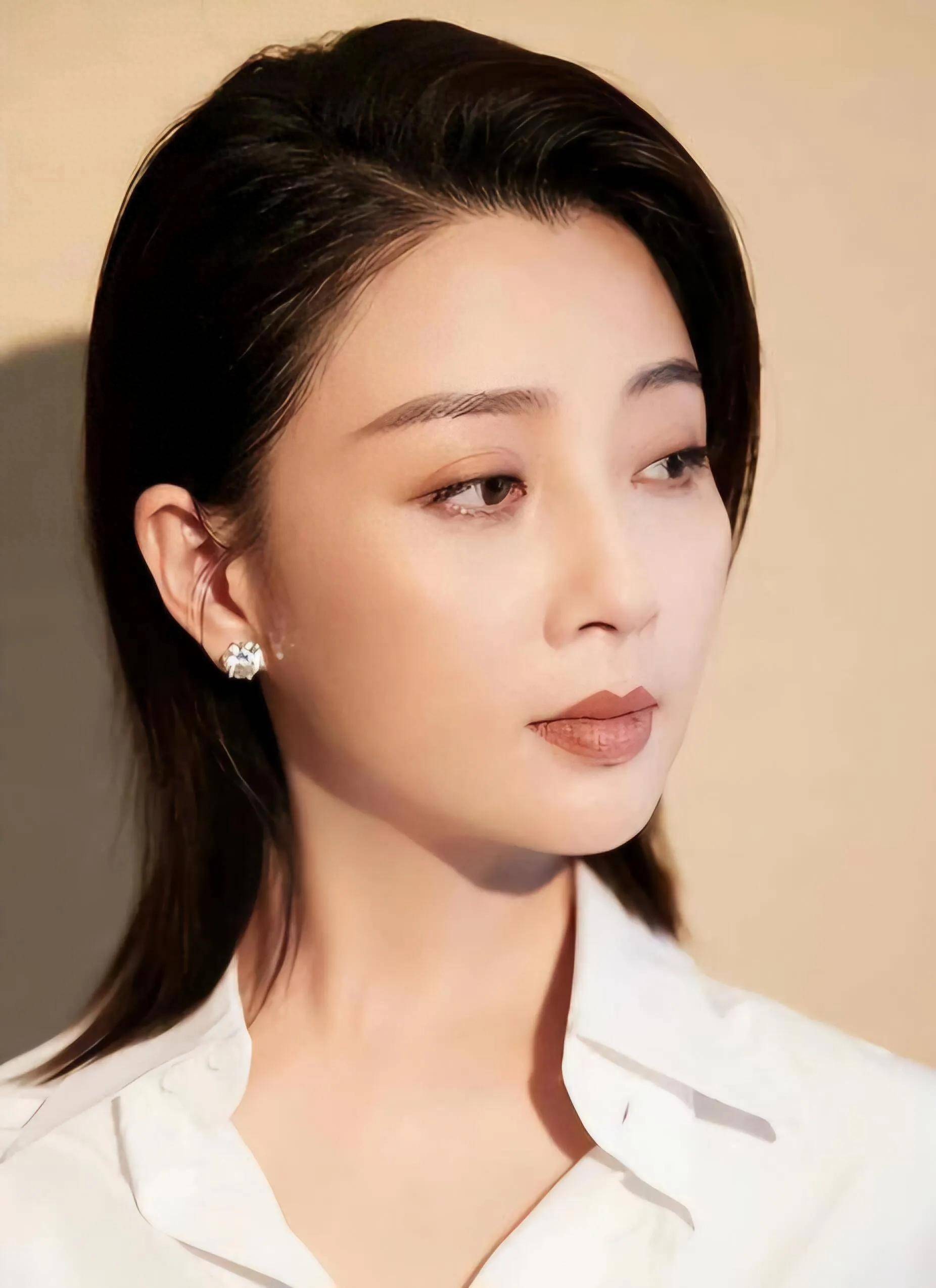 殷桃:酒后扭头那一幕,演技炸裂直击心灵!