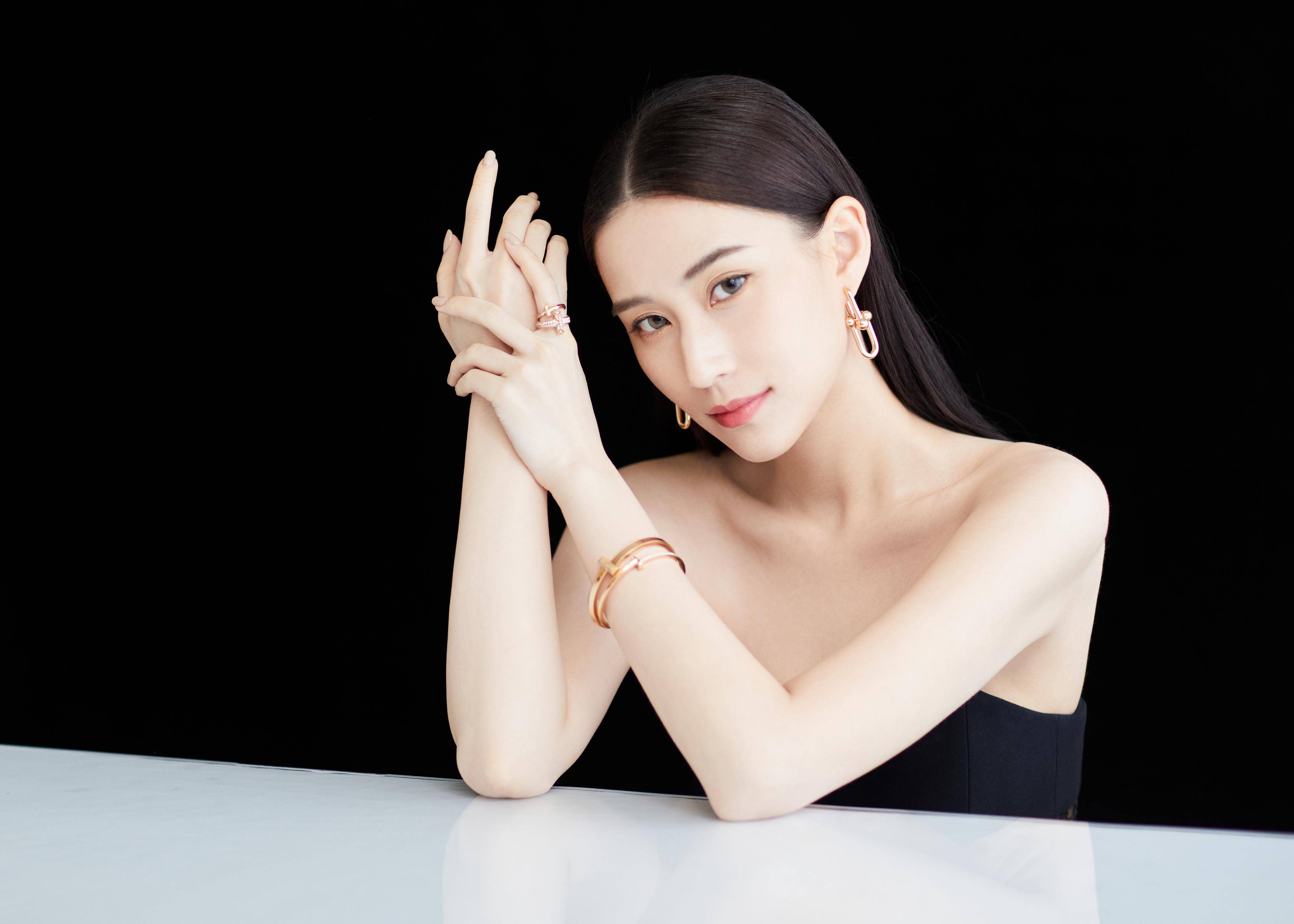 何超莲不再隐瞒,终于说出为何与窦骁结婚两年,没有孩子的缘由