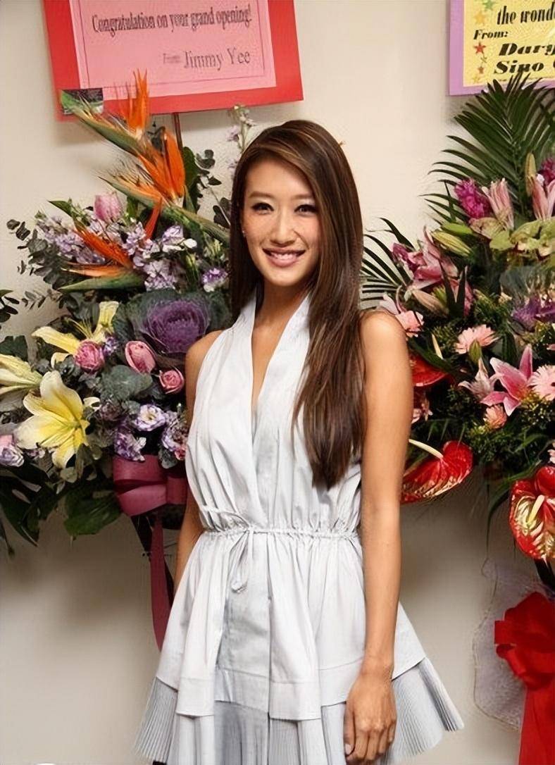 谢婷婷:父亲谢贤哥哥谢霆锋,37岁的时候未婚生女,孩子父亲成谜