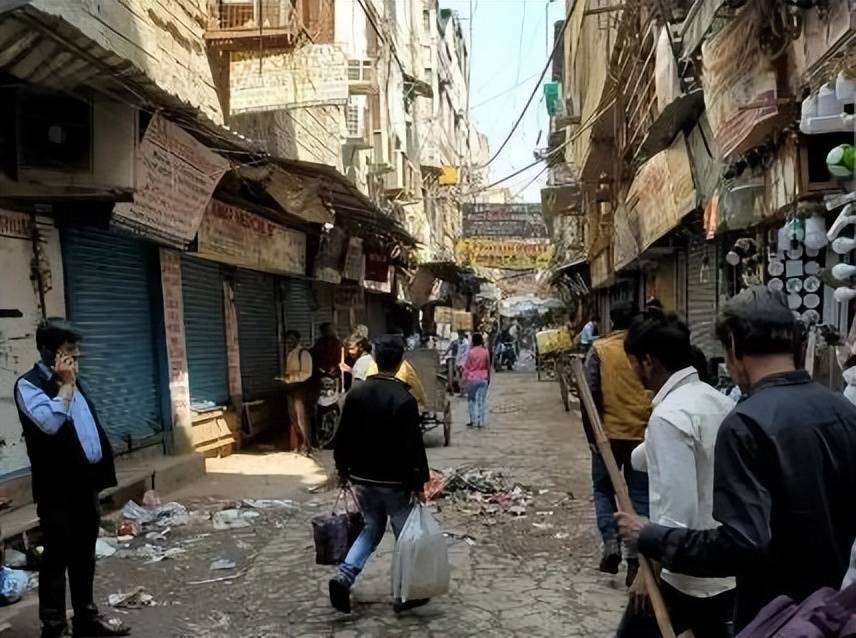 图片[4]-美国人评价亚洲街道：日本干净，印度脏乱，中国用这4个字来形容-华闻时空