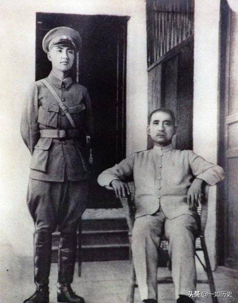 蒋介石篡改遗嘱掌大权,真正接班人另有其人