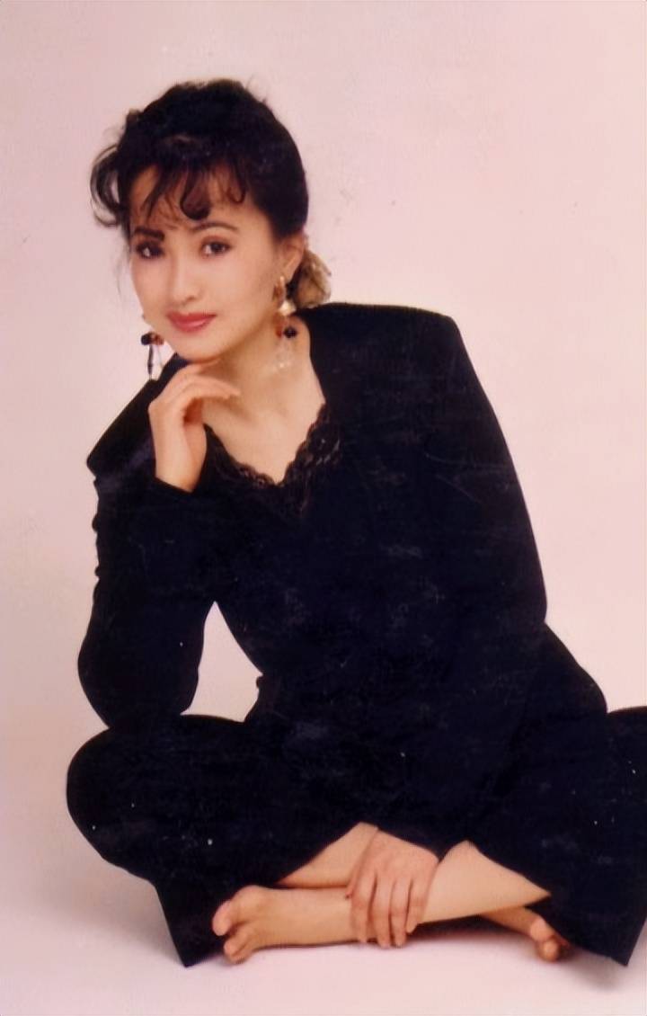 80年代"挂历美人"李勇勇:曾红极一时,而今看淡沉寂