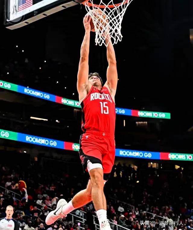 末节笑着打卡下班！这哪是垃圾时间，分明是火箭新王的加冕仪式