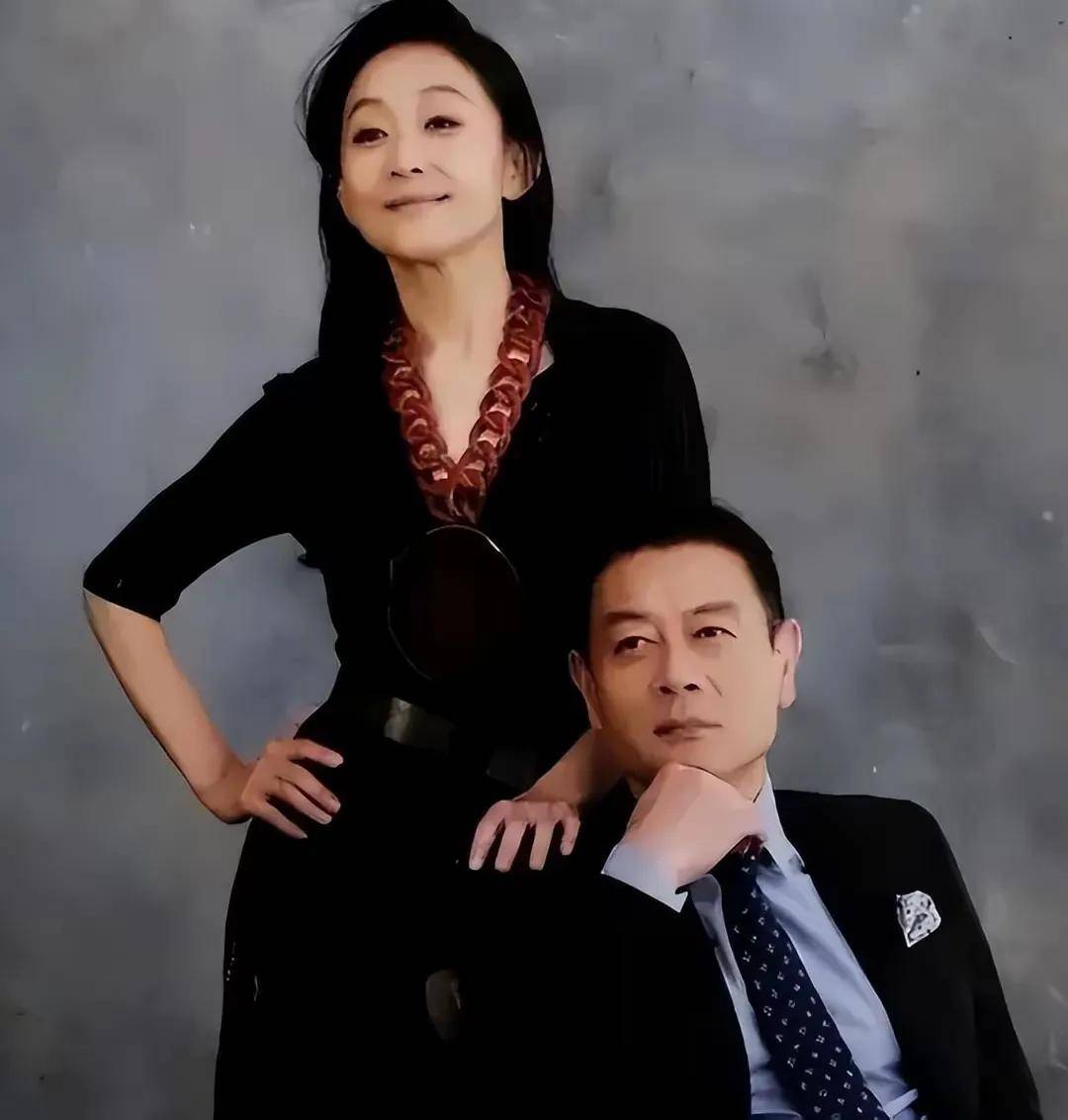 巫刚与前妻15年婚姻无儿无女却和不婚不育的陈瑾在一起20年