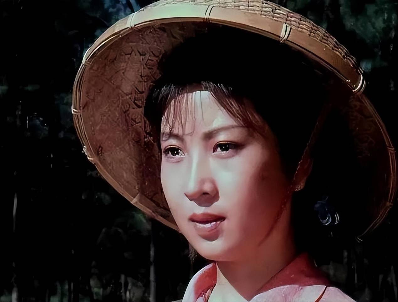 演员吴海燕:因"海霞"而红,丈夫离世一年后,如今她过的怎样了