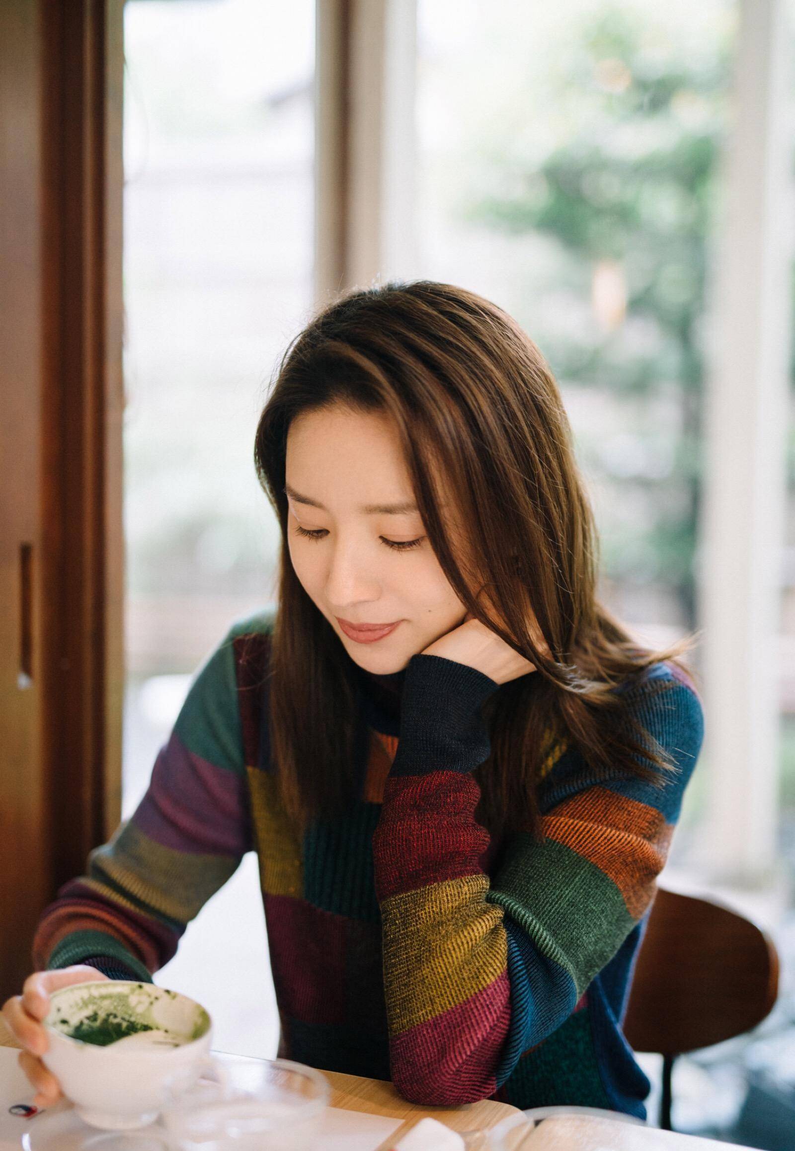 董洁儿子太早熟,15岁身高近1米8,侧颜神似"年轻版梁朝伟"