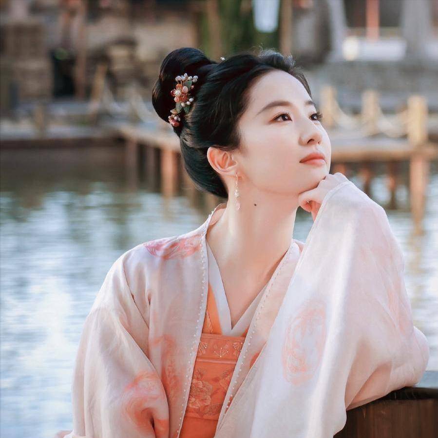 收手吧,刘亦菲!内娱的高富帅都被你收入麾下,连韩国的都不放过