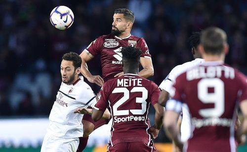 意甲前瞻:博洛尼亚 VS 都灵,红色蓝军的主场攻坚与公牛军团的客场争胜