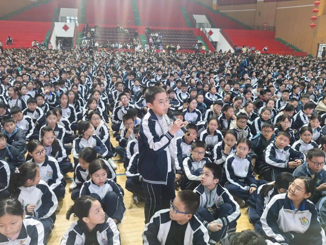 筑牢法治意识,守护青春成长