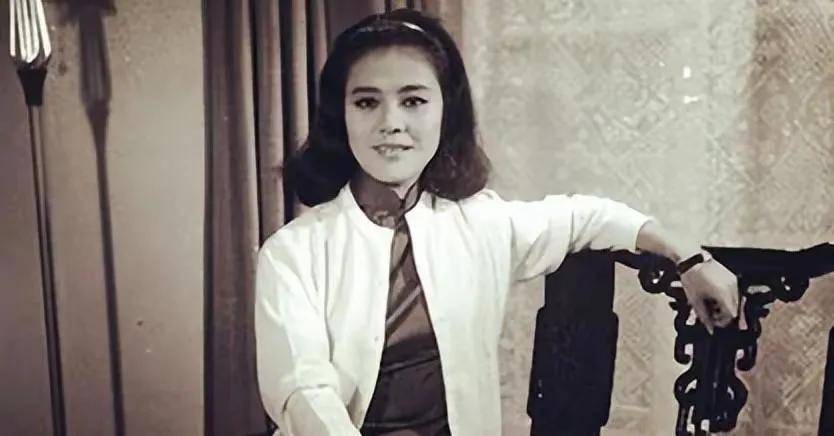 她是"最干净"女演员,出道60年从不拍吻戏,被空军丈夫宠成公主