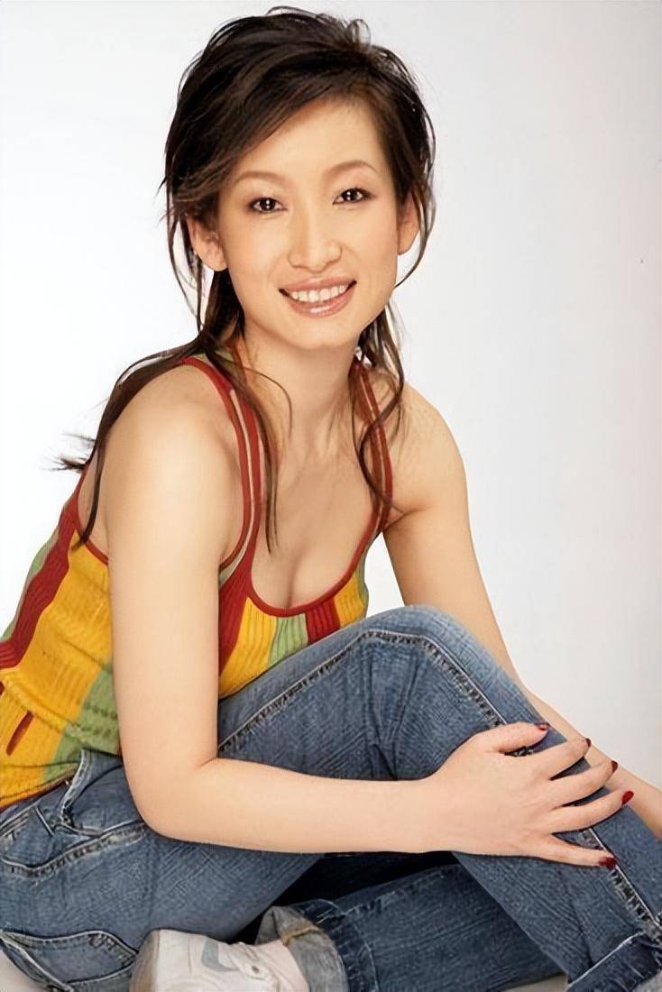 和秦海璐相恋4年,转头娶了李湘,离婚后却说:随便找个都比她强