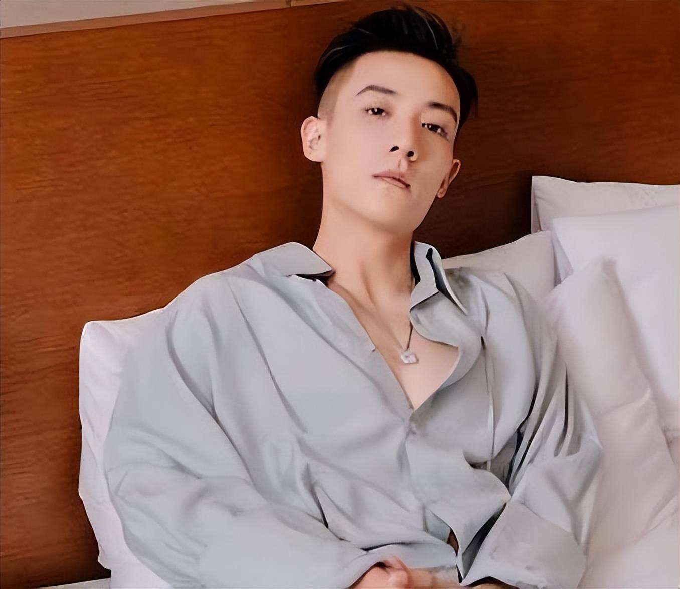 内涵肖战"假人设",分手切走女友半块香皂的谷嘉诚,现在咋样了