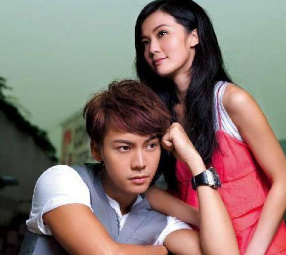 陈伟霆阿sa什么时候在一起的为什么在线