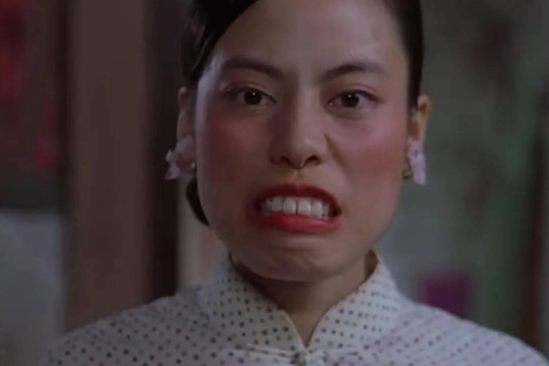 原来我们都被电影骗了,"龅牙珍"卸妆美翻众人,她如今怎样了