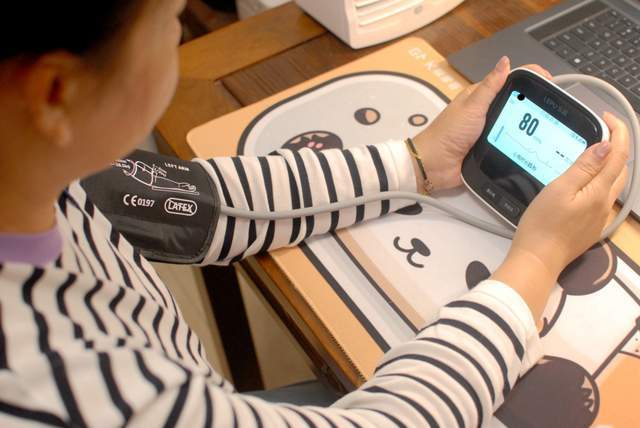 乐普心电血压计BP3体验：心血管健康管理“小卫士”。