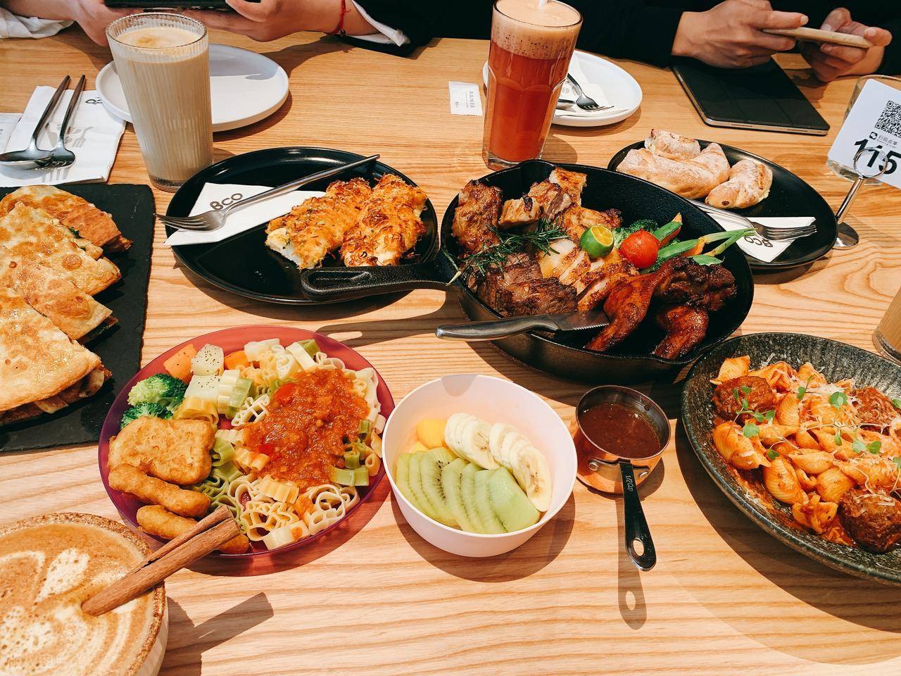 图片[3]-新加坡91岁仍在工作的老人，一天竟然要工作12小时？-华闻时空