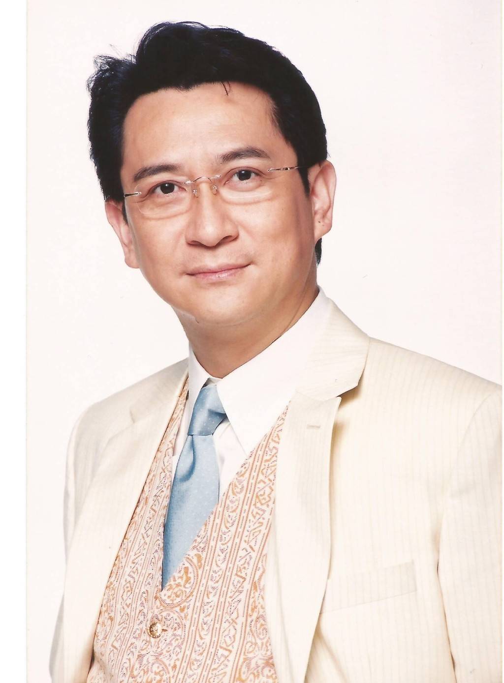 在个人感情方面,甘国卫历经两段婚姻