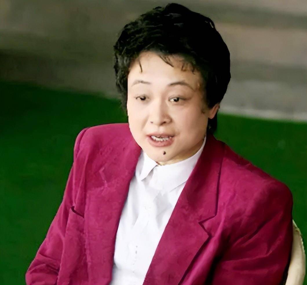 入日籍改名小山智丽,击败邓亚萍大喊哟西,何智丽如今过得如何?