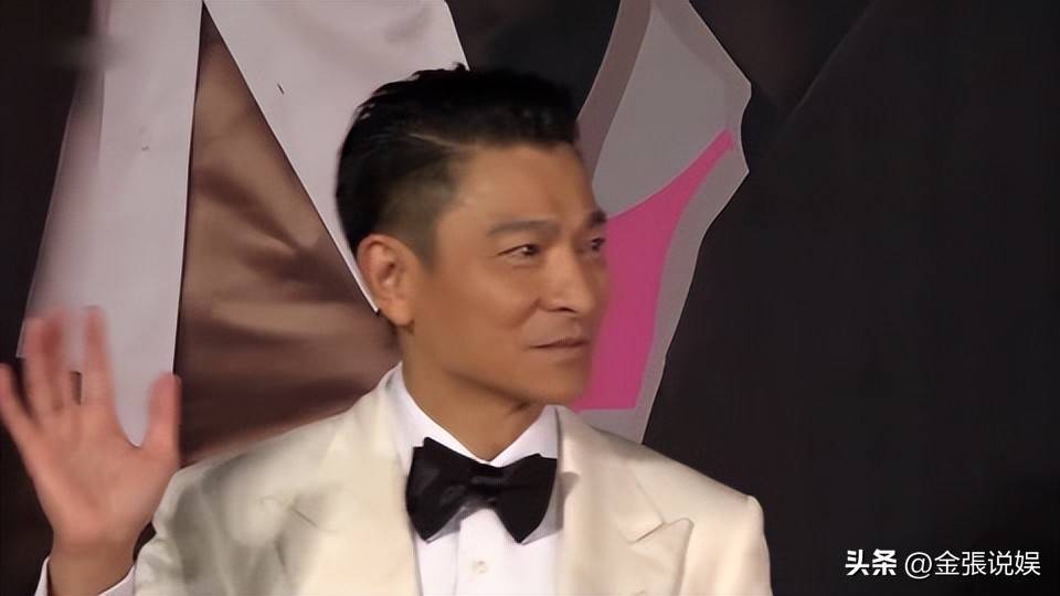 这一次,被央视公开点名的刘德华,让所有人见识到了他的江湖地位