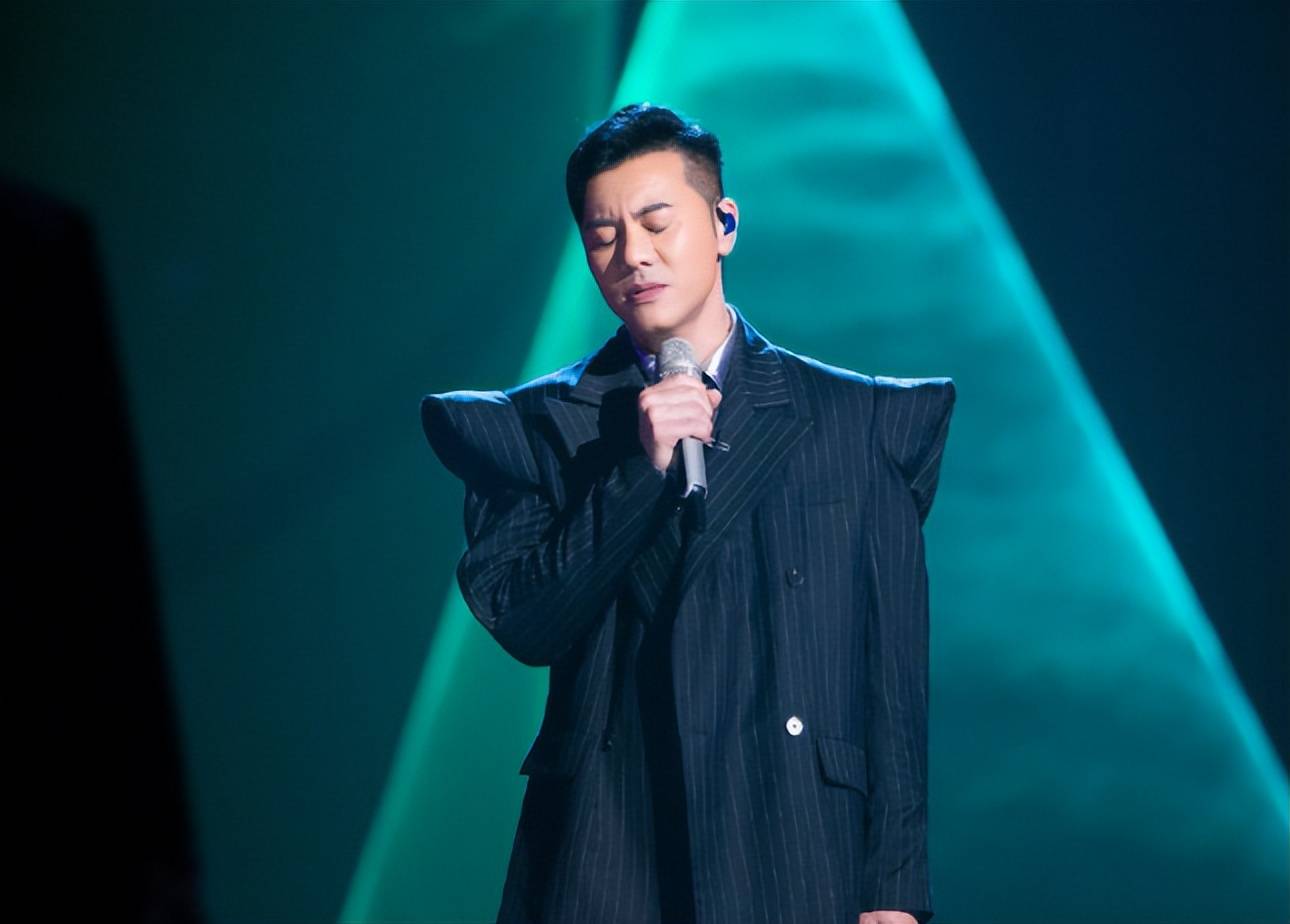 痴情男星梁汉文:为爱丁克一生,如今53岁仍无怨无悔