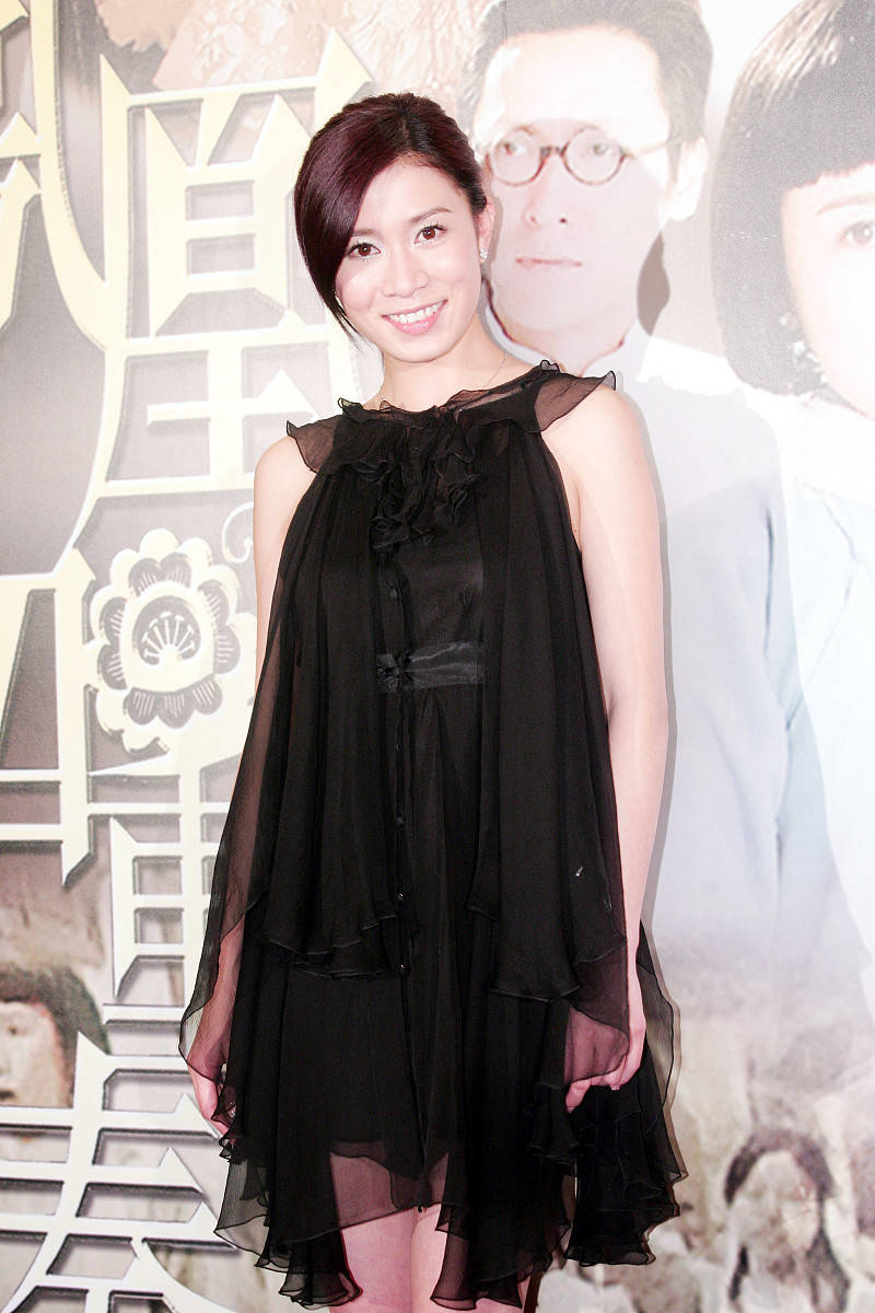 佘诗曼再一次押对宝,他却只能演烂片养四娃