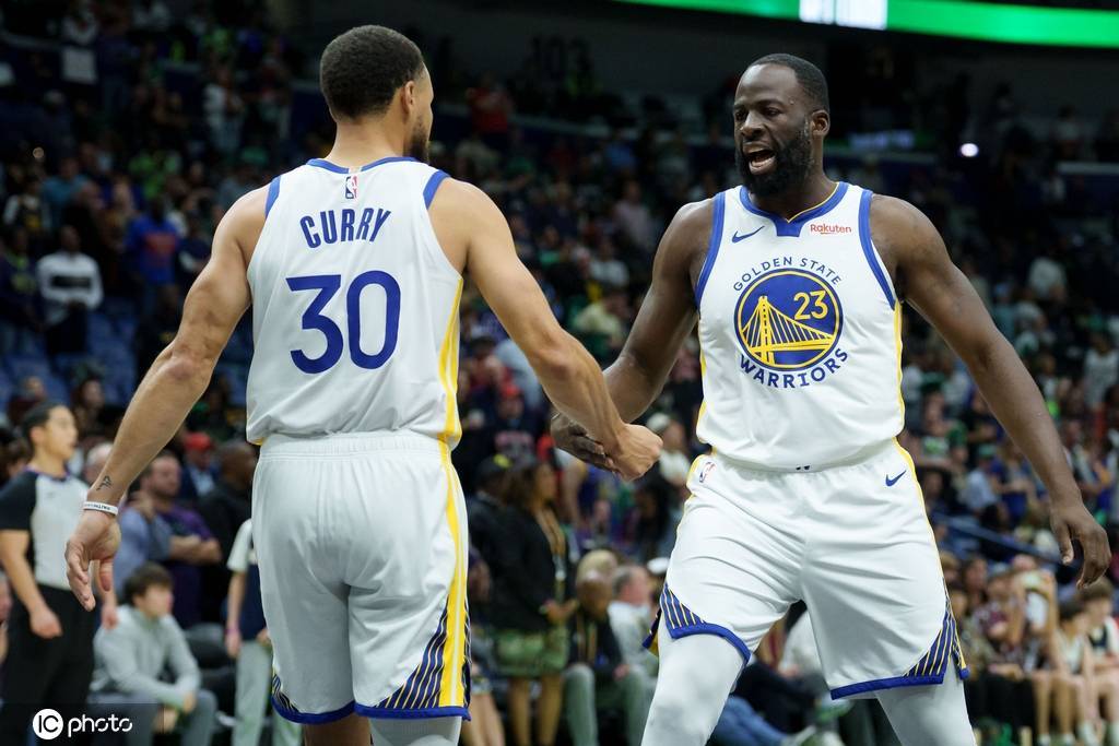 该歇歇了！库里11中2仅9分 队友开挂变队史第三人