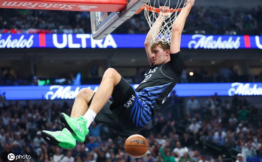 弗拉格21分夏普空砍36分 独行侠加时险胜开拓者