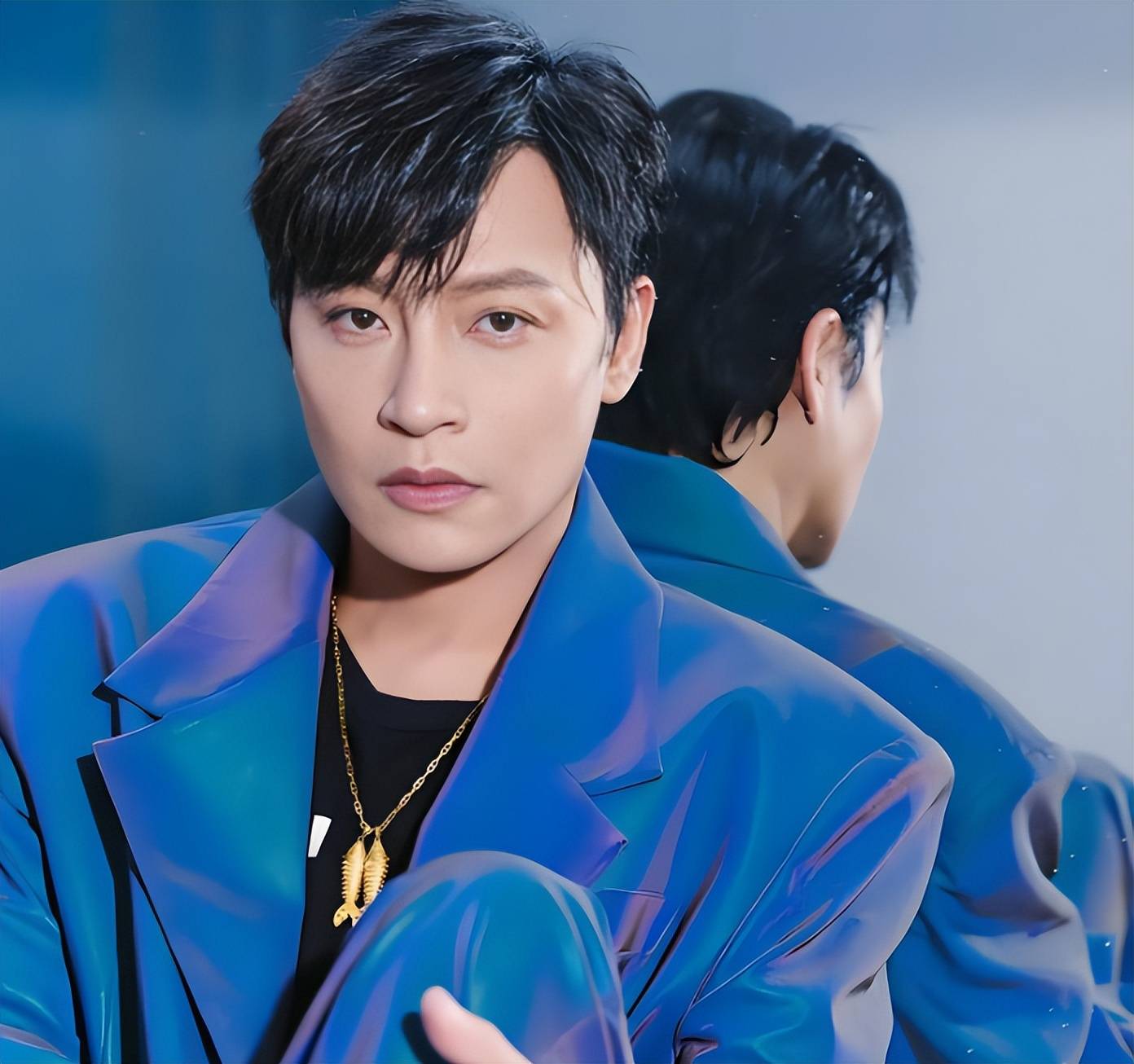 单飞8年,再看25岁王源现状,终究走上了"小虎队"陈志朋的老路