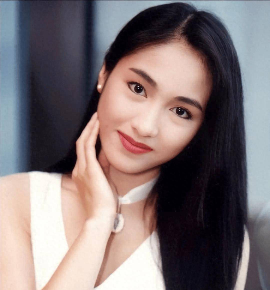 16年前,为"报恩"嫁给53岁残疾富商的美人黎姿,如今后悔了吗?
