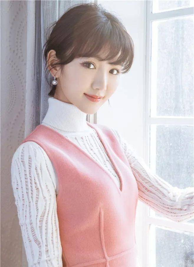 毛晓彤:曾经被父亲抛弃扔垃圾桶,成名后父亲索要5000万赡养费