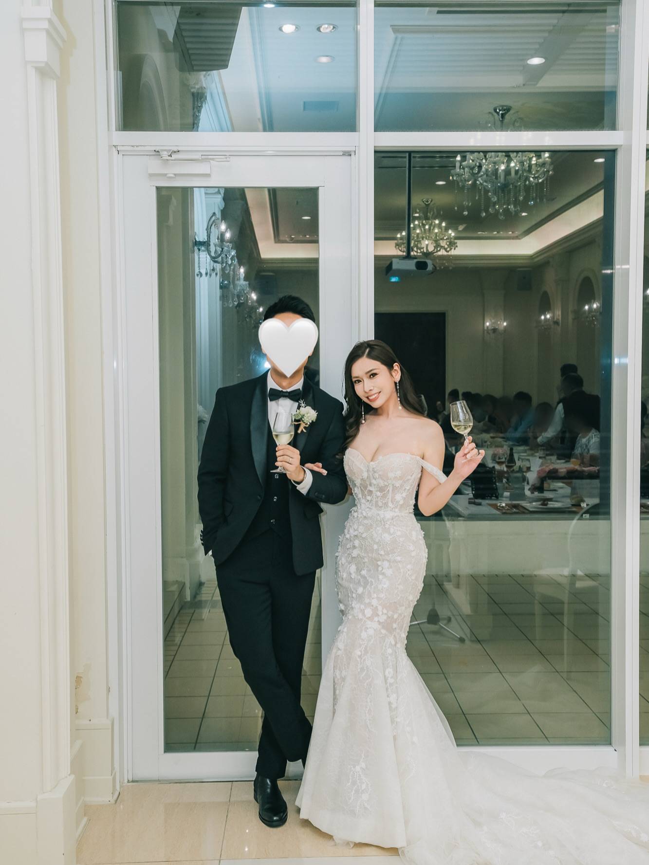 前香港tvb女主播宣布和相恋多年男友结婚真的恭喜这一对新人