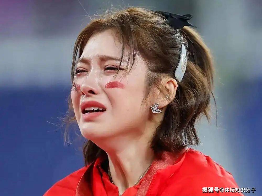 尴尬！林雨薇无视吴艳妮一顿恭喜刘景扬夺冠！比自己夺冠还高兴？