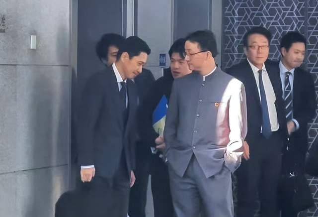 日媒再爆不利消息！聚焦高市早苗事件，中方态度坚决不容忽视