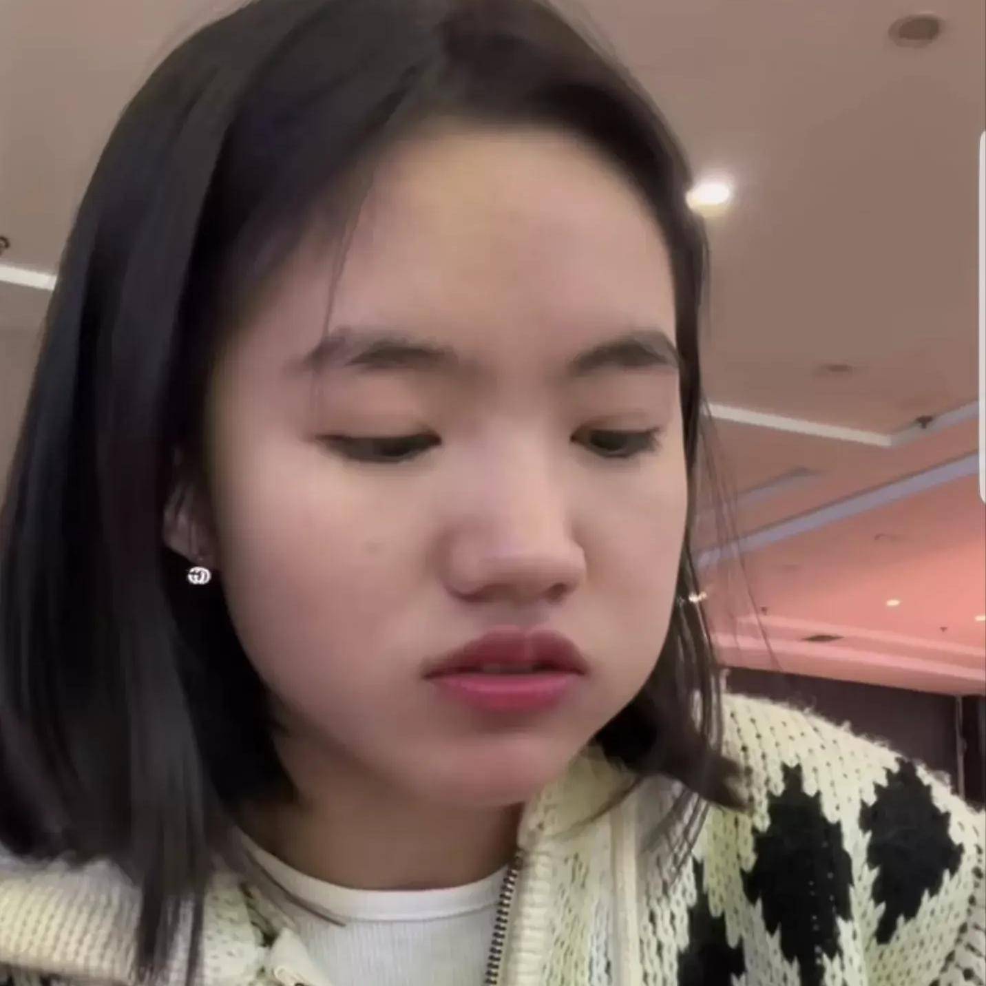 变形计女孩李勒优:被女富豪收养,备受哥哥疼爱,现在考上本科