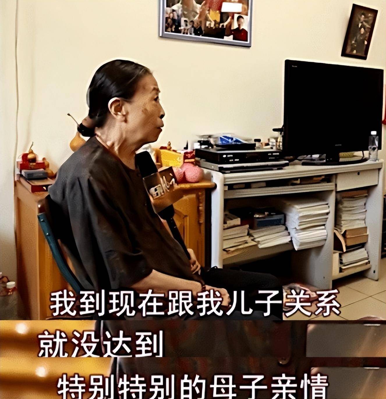最终崩溃的冯喆以自杀告终这悲惨的结