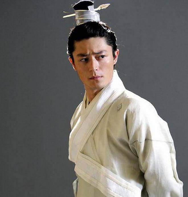 一手好牌打的稀碎,霍建华"消失"4年无戏拍,却走上另一条道路