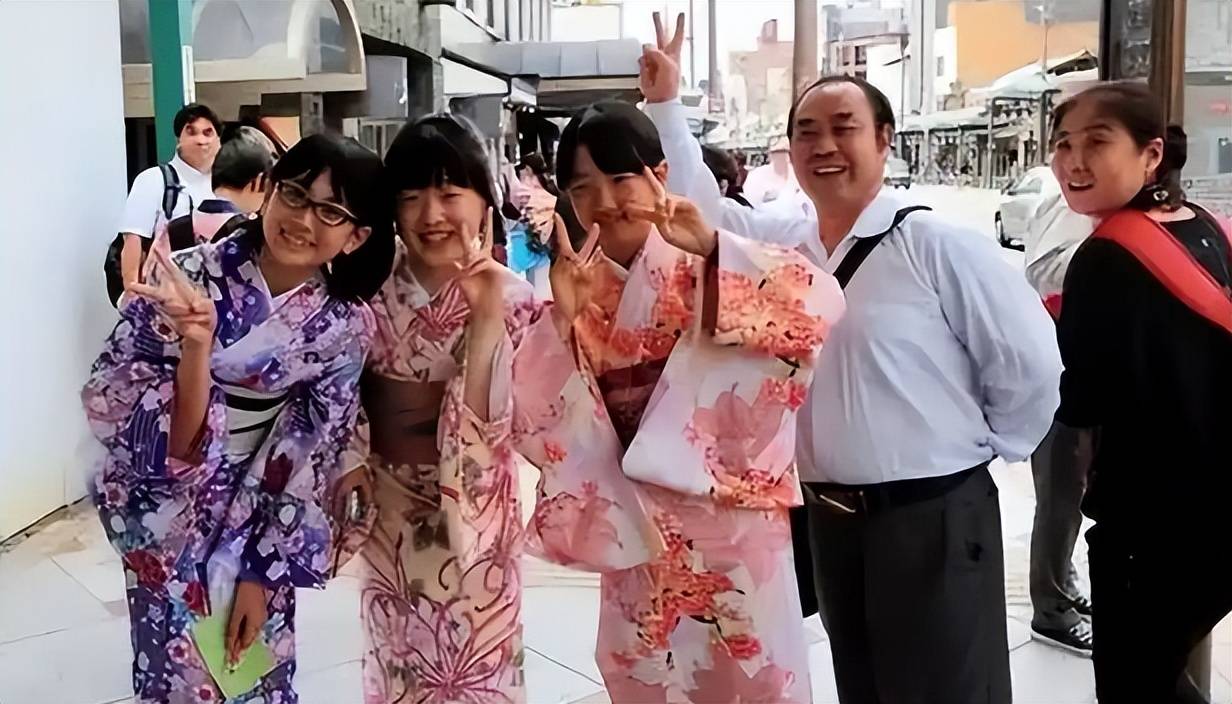 图片[17]-日本网友晒京都空荡荡车厢，称中国游客少了真舒服，引千万人热议 -华闻时空