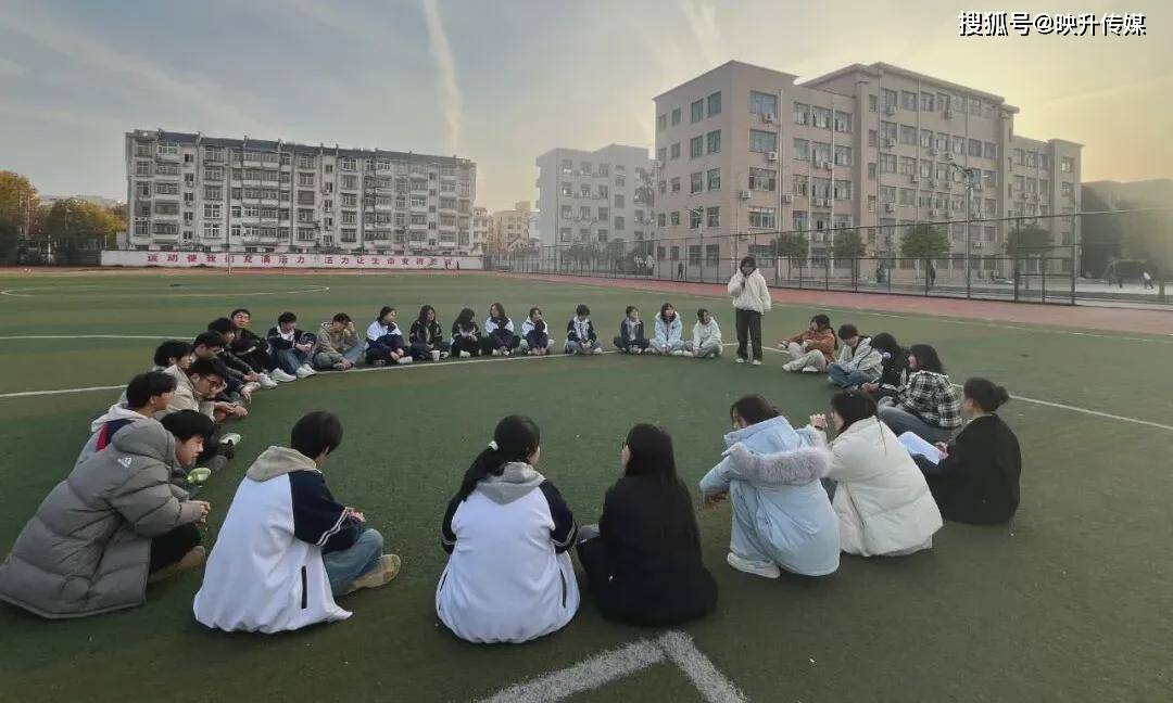 兴趣引航 成长绽放 淮滨二高兴趣坊第一课活动纪实