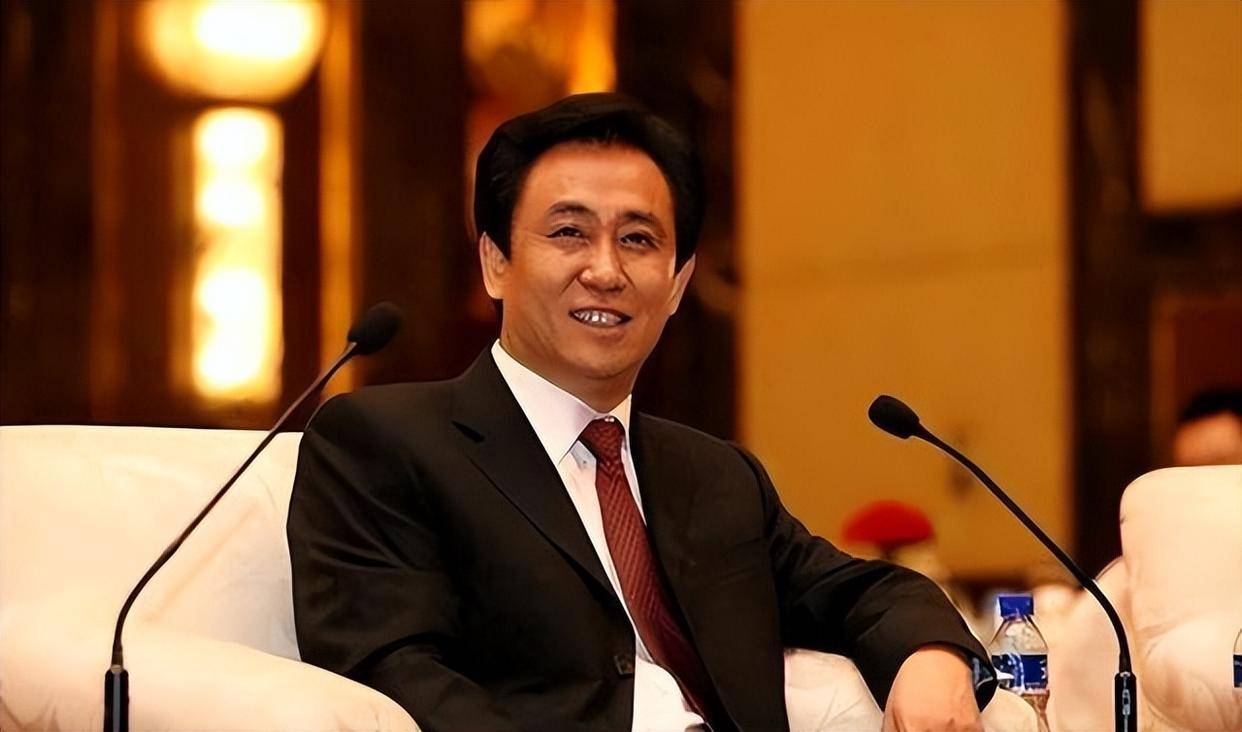 许家印已经栽了!掏空2万亿的野心家,给普通人上了最痛的一课!