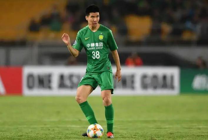 国安新帅胆子真大！还没接手俱乐部就直接向五大主力下达逐客令，张玉宁+古加转会去申花 