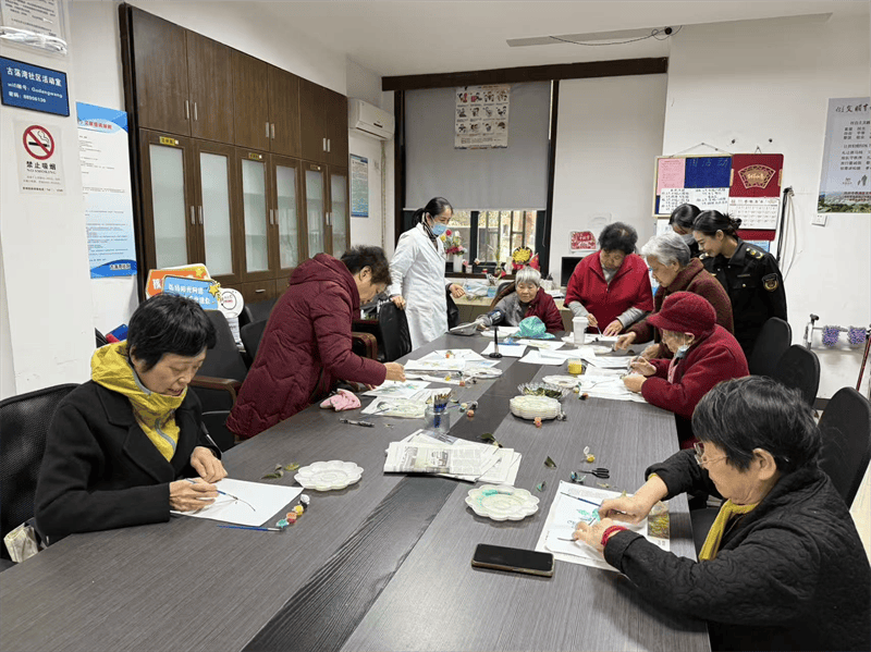 桂香从“废”来:落叶的重生计划(图1) 桂香从“废”来:落叶的重生计划(图1)