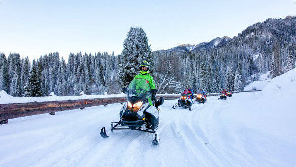 天山河谷·美哉伊犁丨8折优惠邀您住进雪原里的春天！